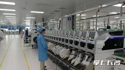 比亞迪長沙工廠攜手華為 預計年內實現日產手機8萬臺，賦能日用百貨供應鏈
